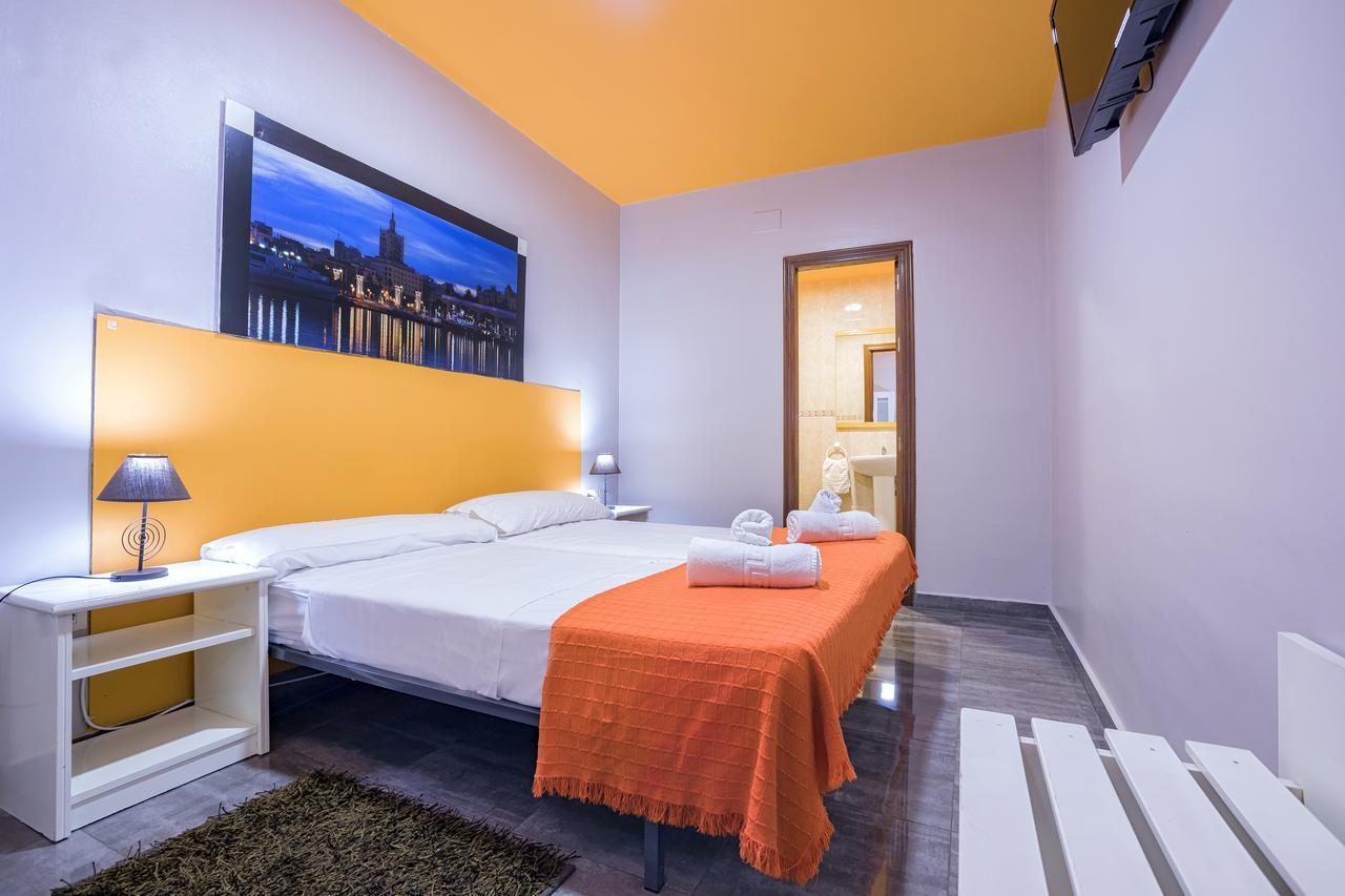 Hostal Ciudad Jardin Малага Екстериор снимка