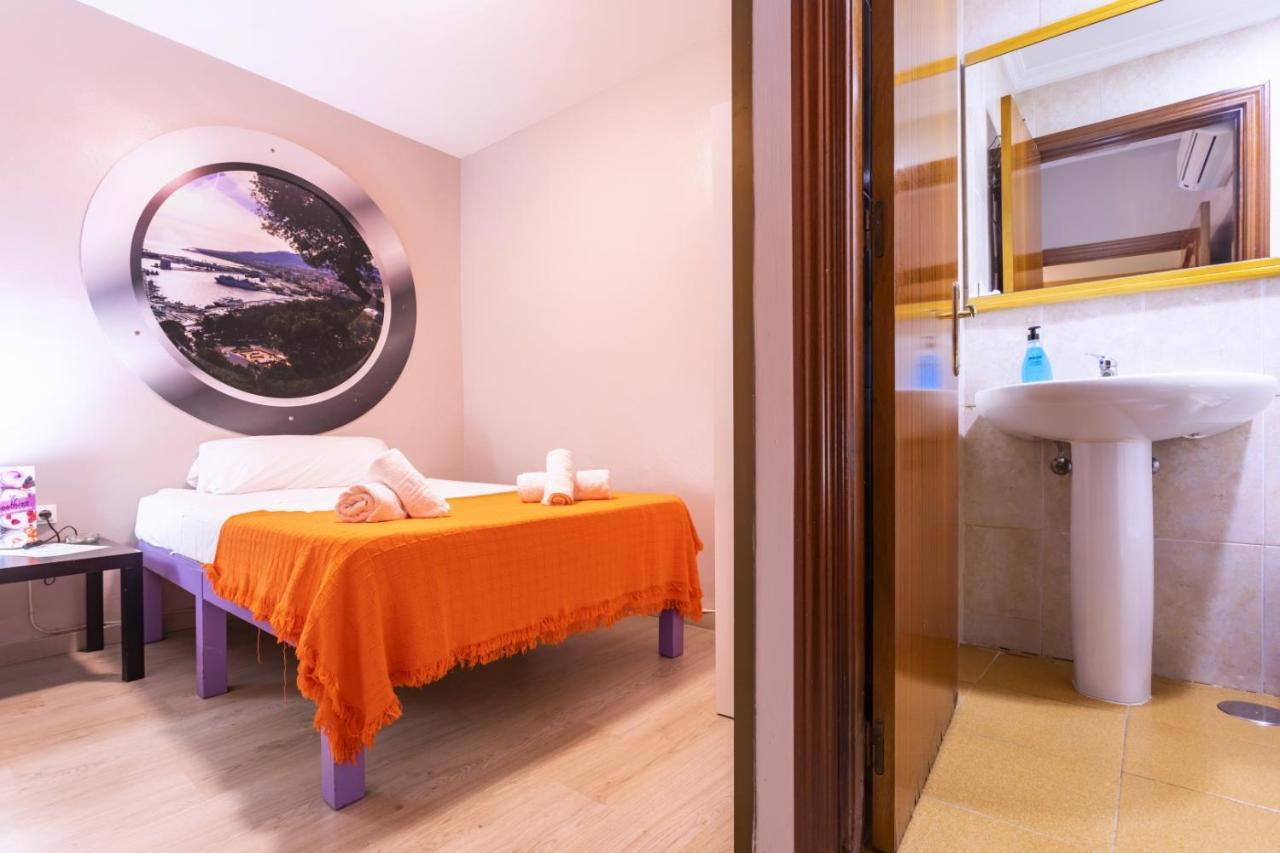 Hostal Ciudad Jardin Малага Екстериор снимка