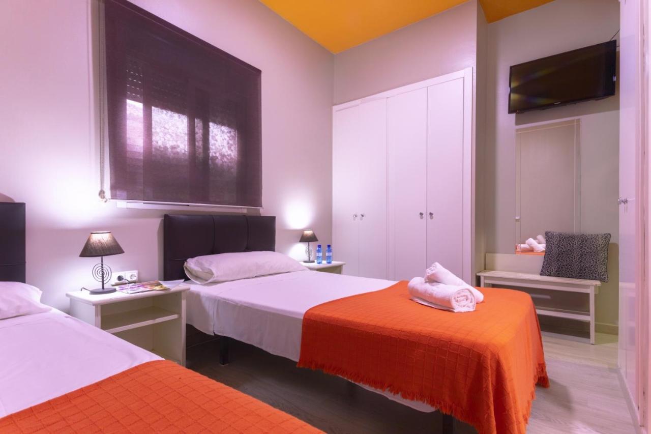 Hostal Ciudad Jardin Малага Екстериор снимка