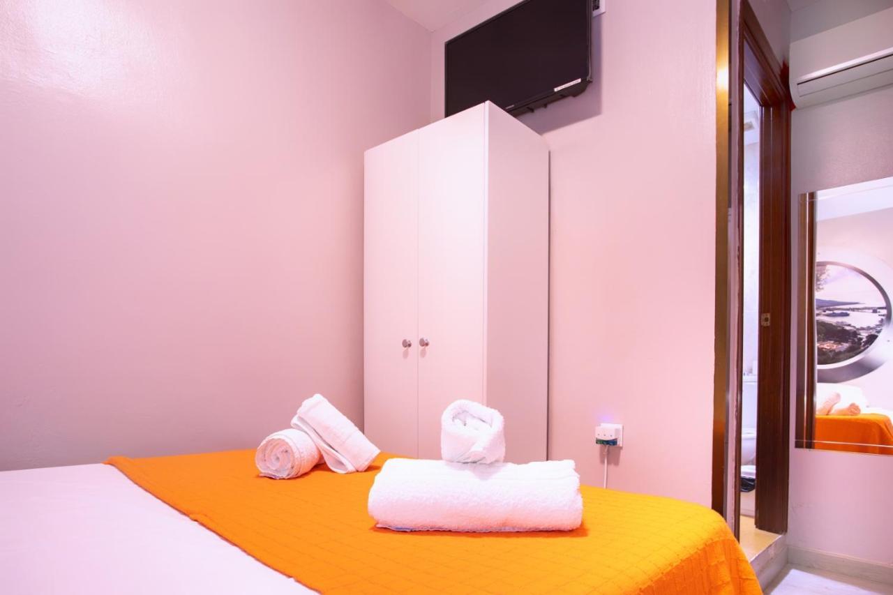 Hostal Ciudad Jardin Малага Екстериор снимка