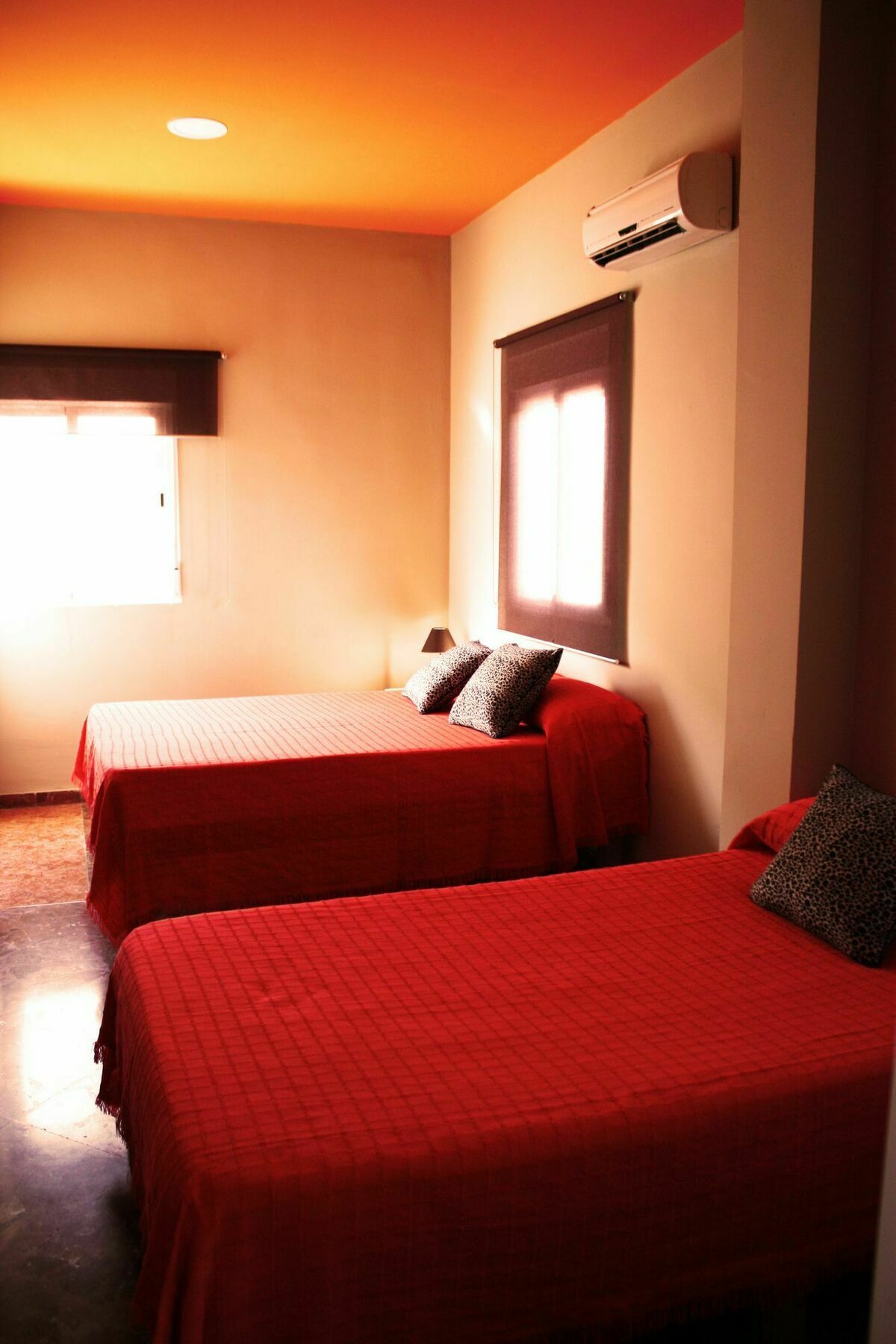 Hostal Ciudad Jardin Малага Екстериор снимка