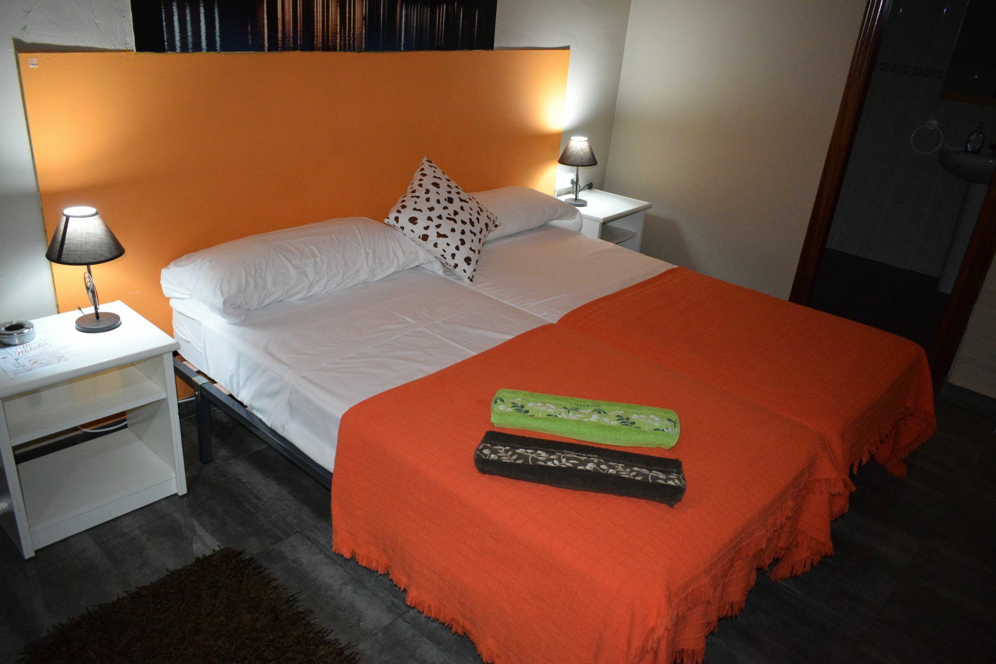 Hostal Ciudad Jardin Малага Екстериор снимка
