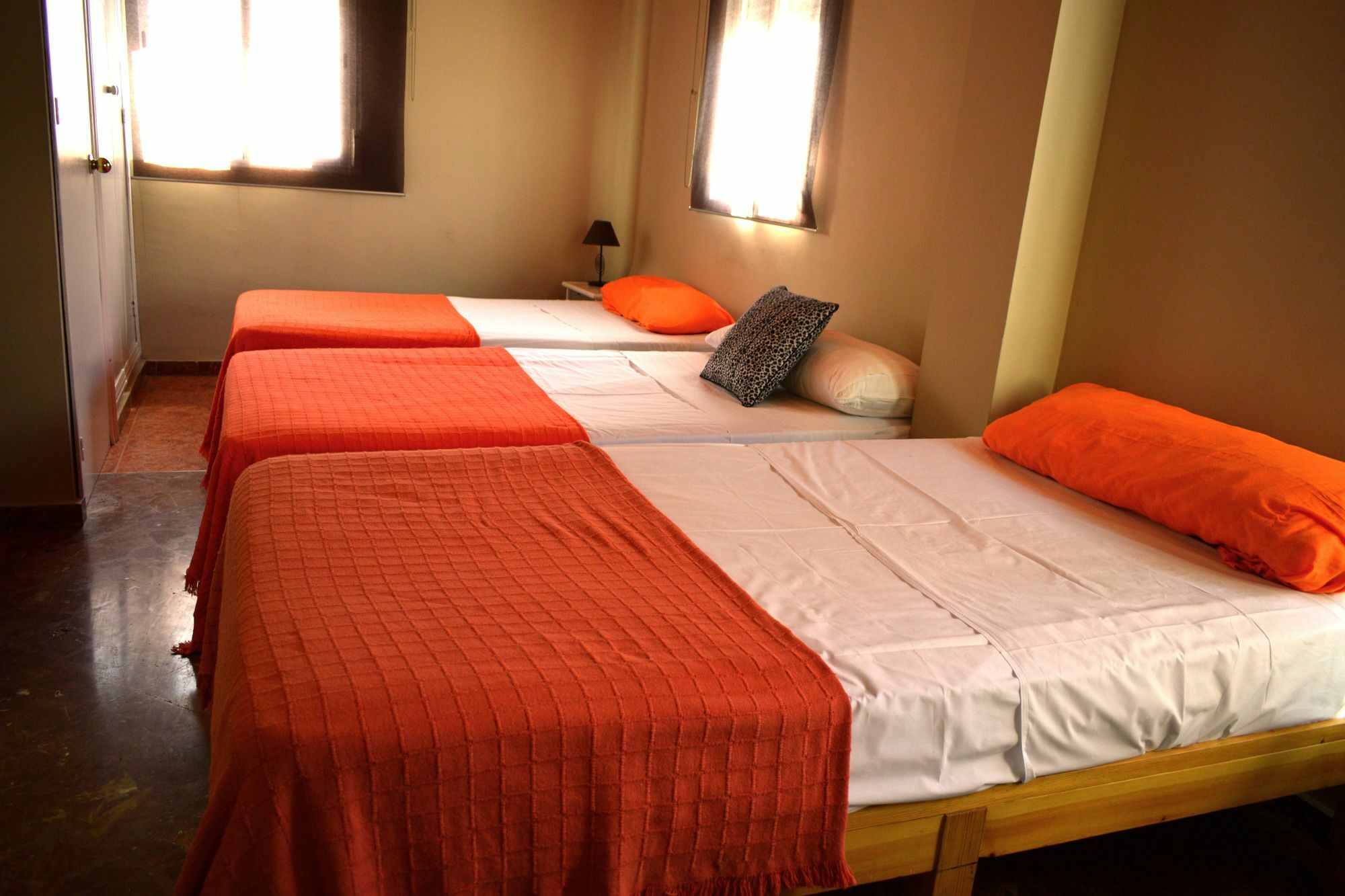 Hostal Ciudad Jardin Малага Екстериор снимка